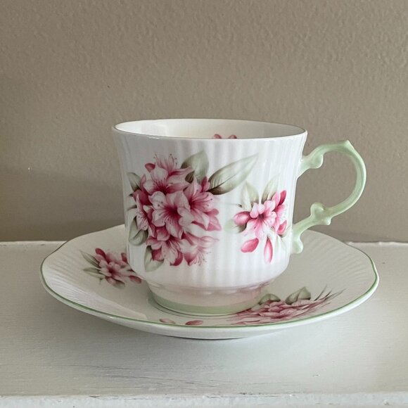 VTG Queen's Fine Bone China Teacup & Saucer, Ribbed Texture, Floral, Pink, Green - Picture 1 of 8